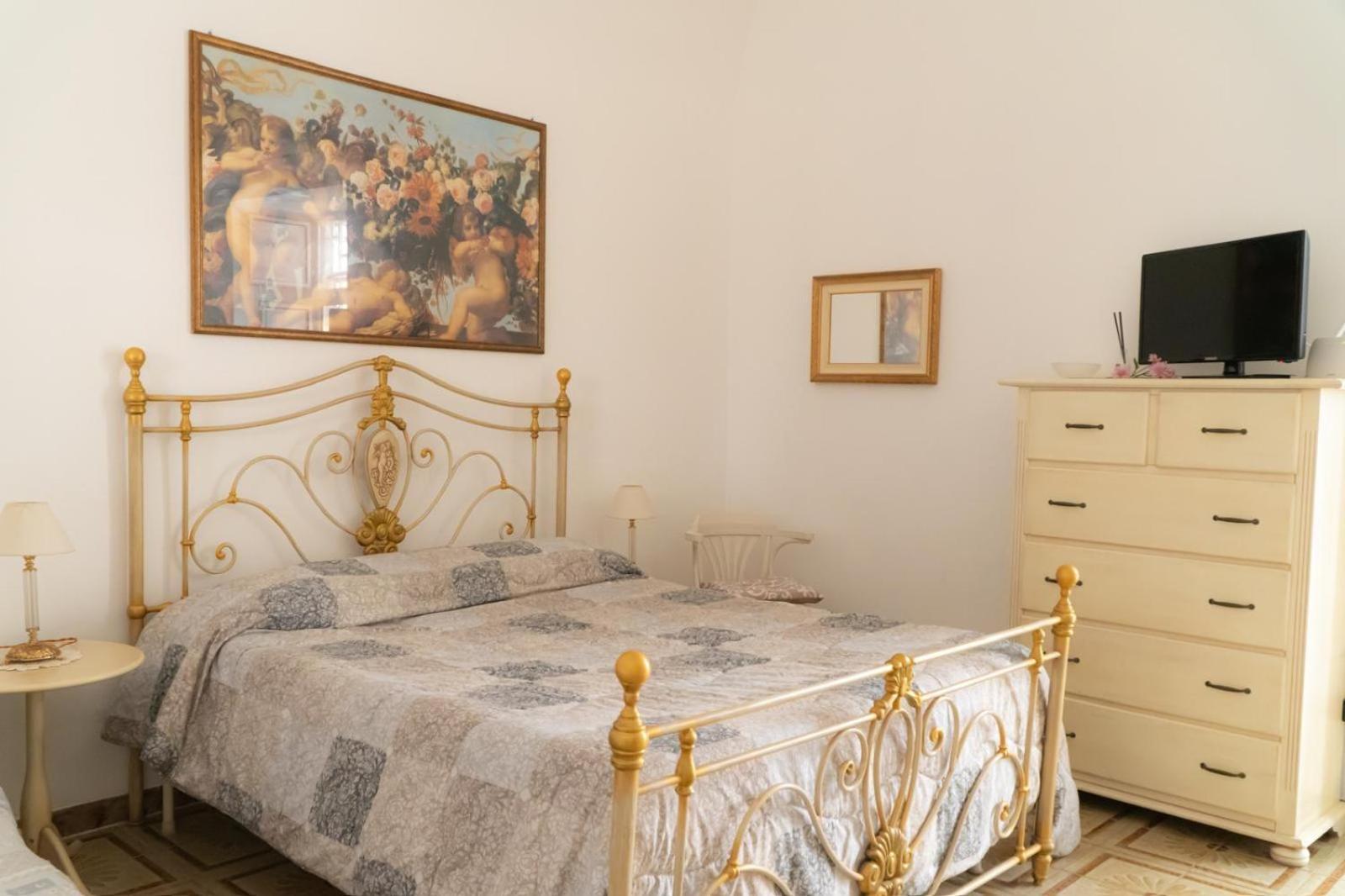 Melficta House Apartment Molfetta Bagian luar foto