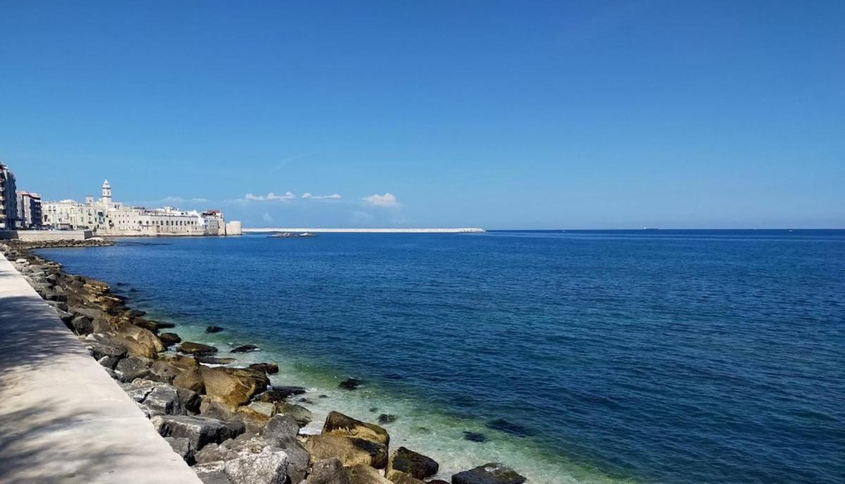 Melficta House Apartment Molfetta Bagian luar foto