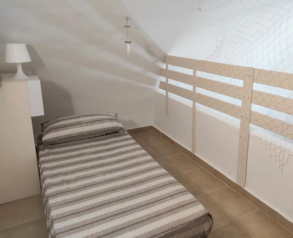 Melficta House Apartment Molfetta Bagian luar foto